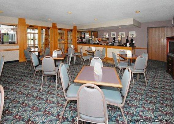 Dunes Express Inn And Suites Hart Ресторан фото